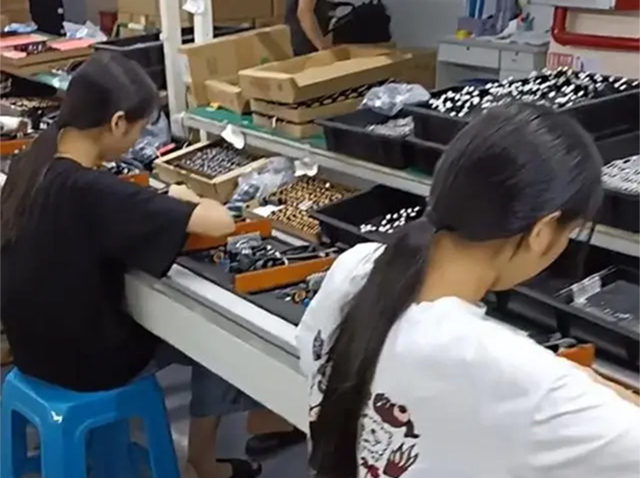 电子厂普工是做什么的?好做吗？